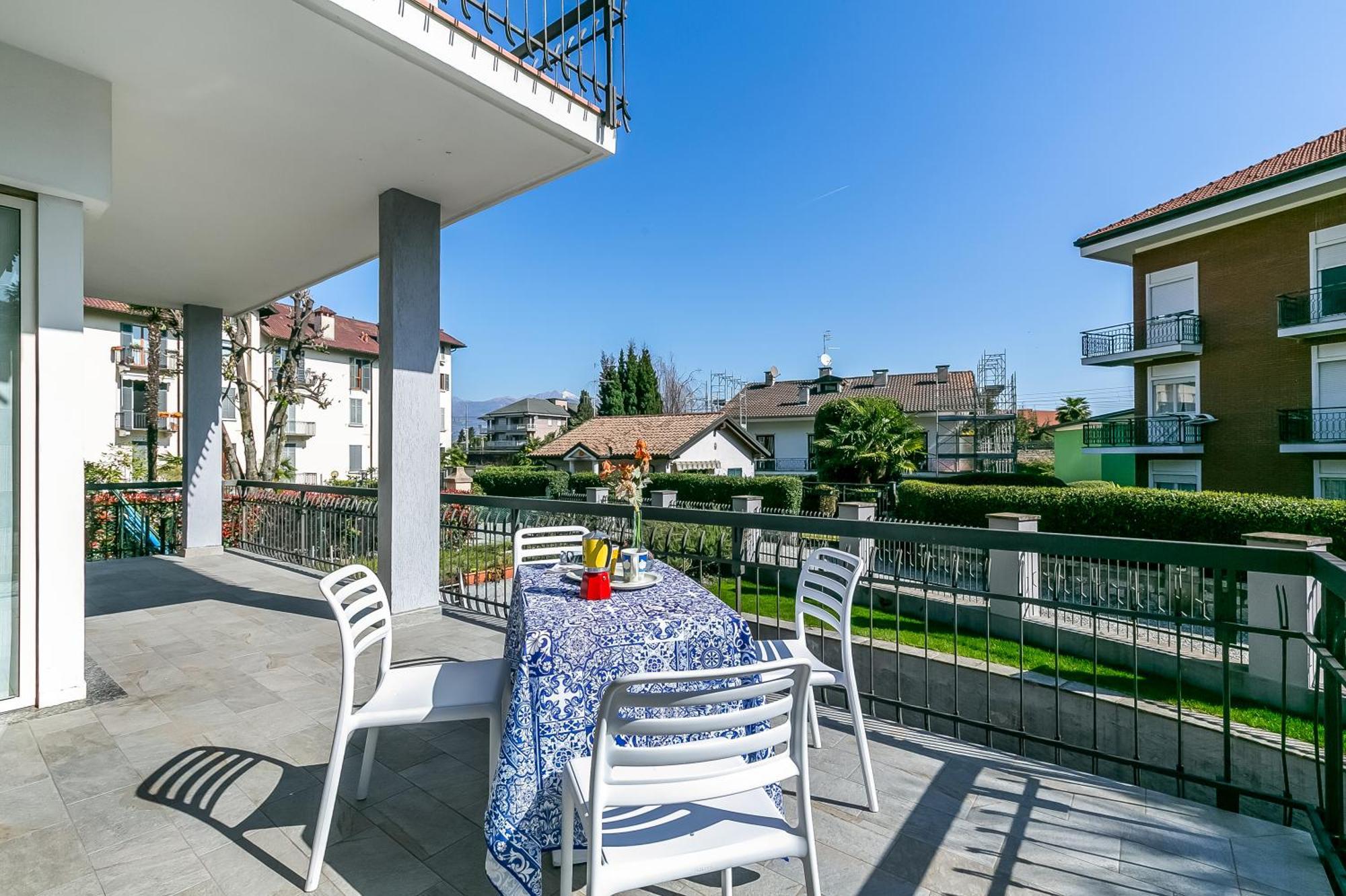 Apartment Il Giardino Di Dante Center - Happy Stresa